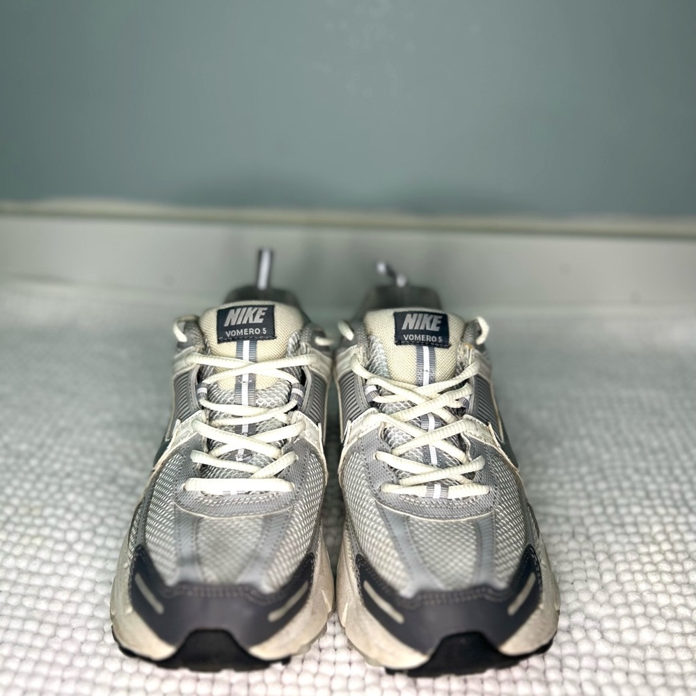 Nike Kids' Black and Gray Sneakers
